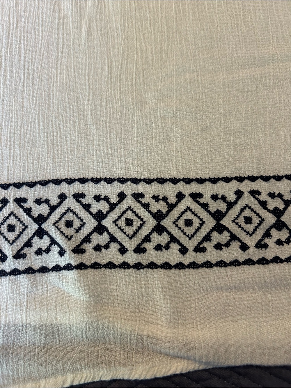 GAP White Embroidered Halter Top M - Picture 2 of 9